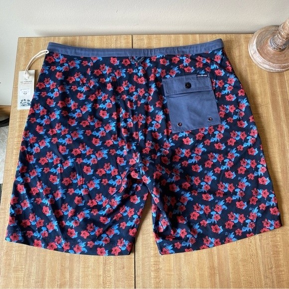 SGI THREADS Board Shorts Swim Trunks Red Floral Tropical Hibiscus Mens NWT - Picture 6 of 10